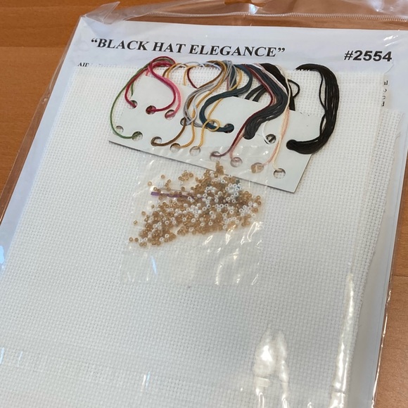Black Hat Elegance Cross Stitch Kit Unopened - Picture 4 of 4